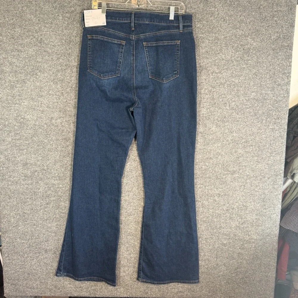 Ann‎ Taylor Loft Made and Loved Jeans Womens 32/14 Blue Slim Flare Jeans NEW